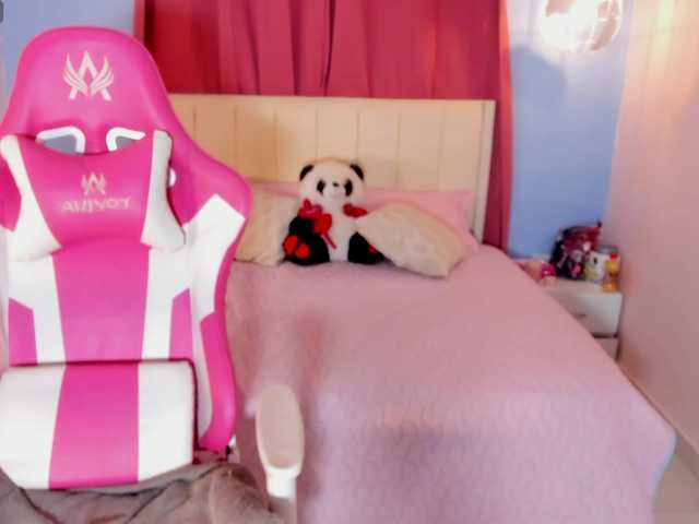 Alizzon-blake live cam on BongaCams