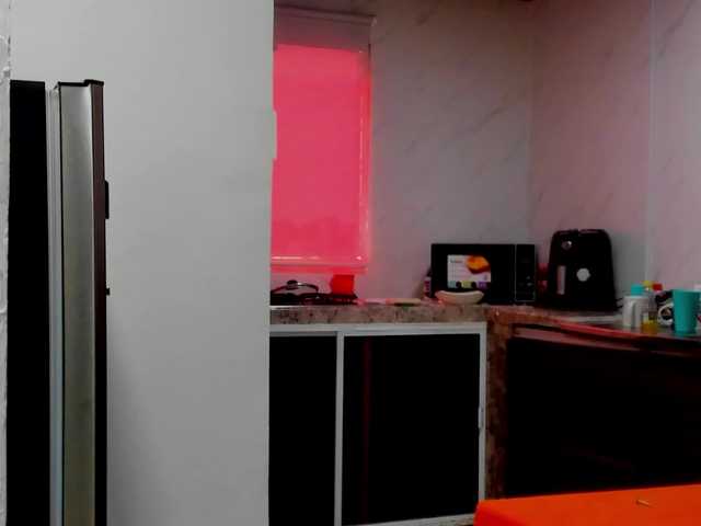 Alizzon-blake live cam on BongaCams