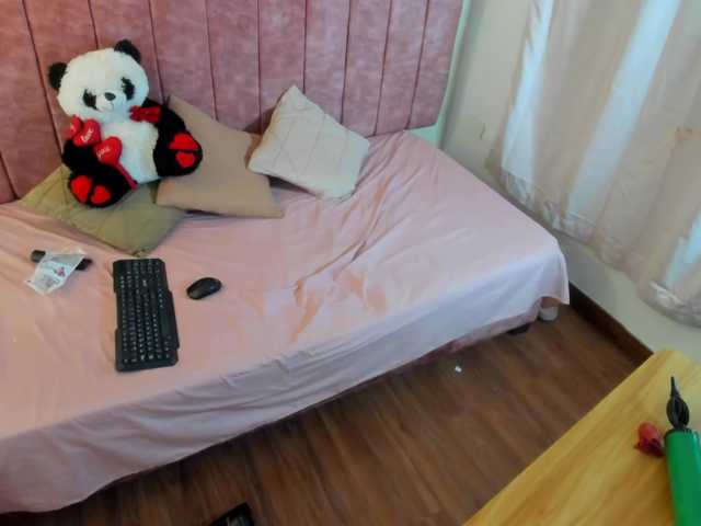 Alizzon-blake live cam on BongaCams