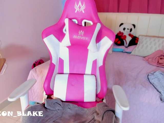 Alizzon-blake live cam on BongaCams