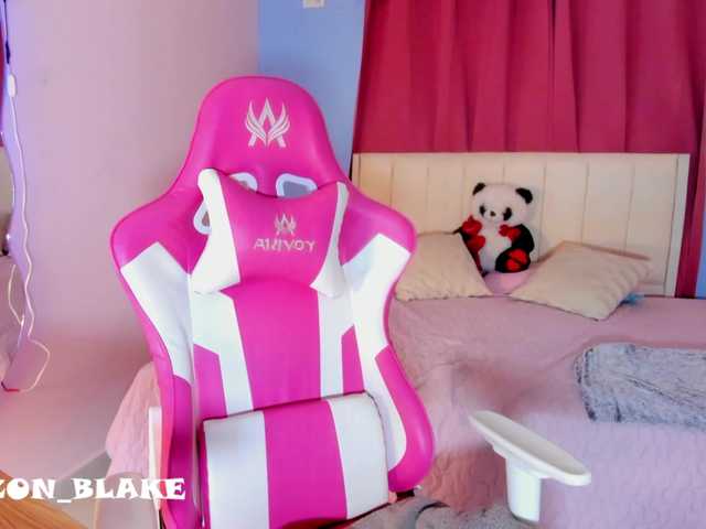 Alizzon-blake live cam on BongaCams
