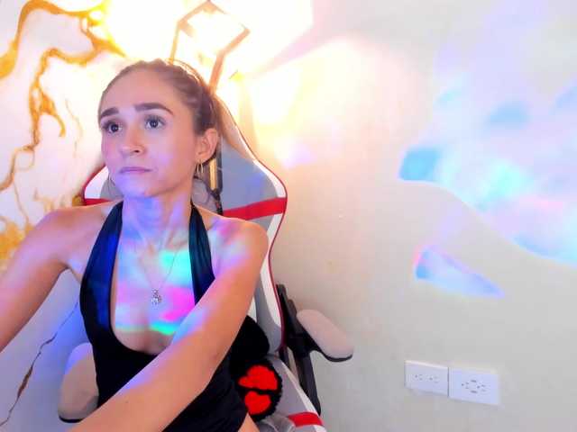 Alizzon-blake live cam on BongaCams