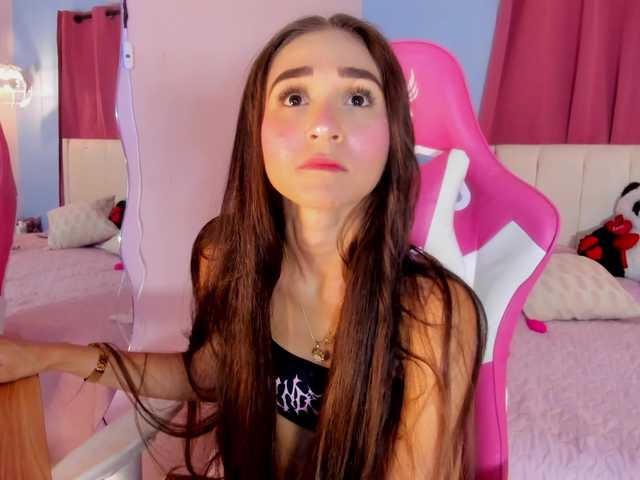 Alizzon-blake live cam on BongaCams