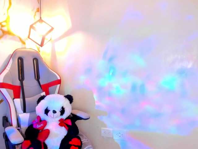 Alizzon-blake live cam on BongaCams