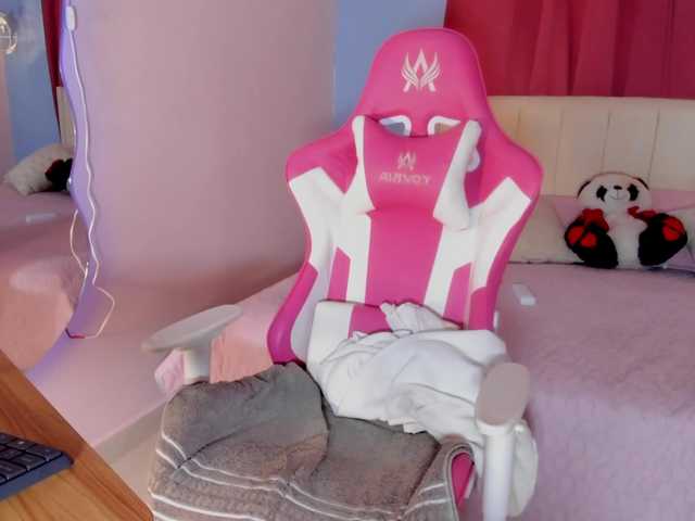 Alizzon-blake live cam on BongaCams