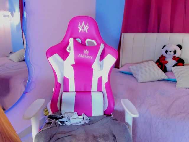 Alizzon-blake live webcam show
