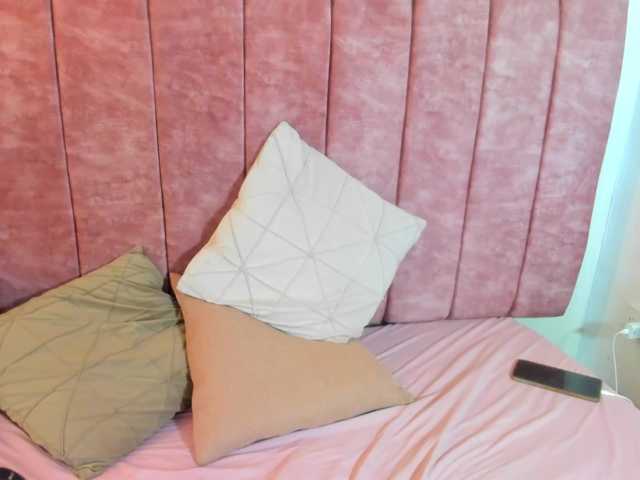 Alizzon-blake live cam on BongaCams
