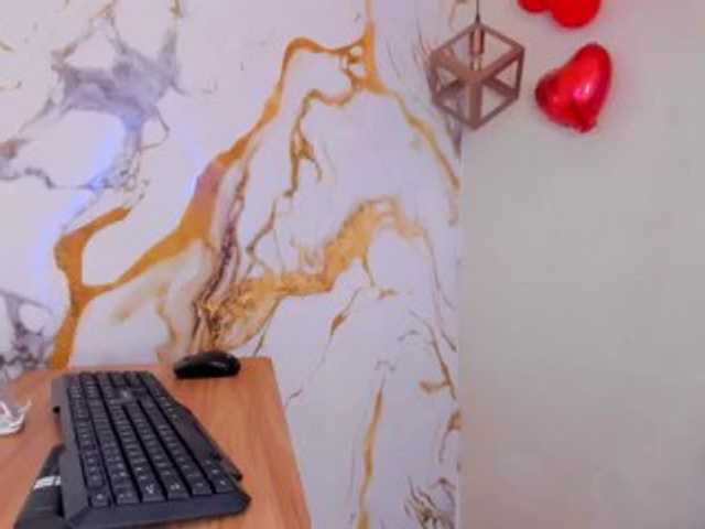 Alizzon-blake live cam on BongaCams