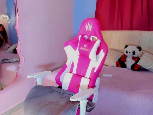 Alizzon-blake live cam on BongaCams