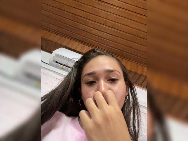 Alizzon-blake live cam on BongaCams