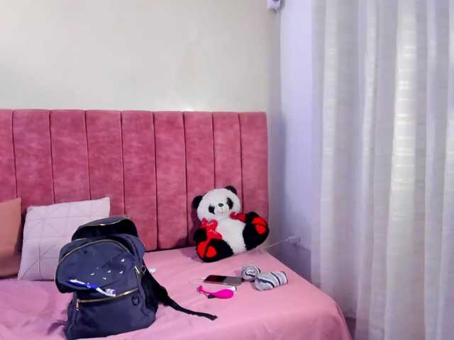 Alizzon-blake live cam on BongaCams