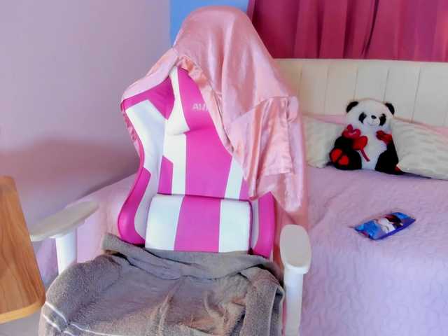 Alizzon-blake live cam on BongaCams