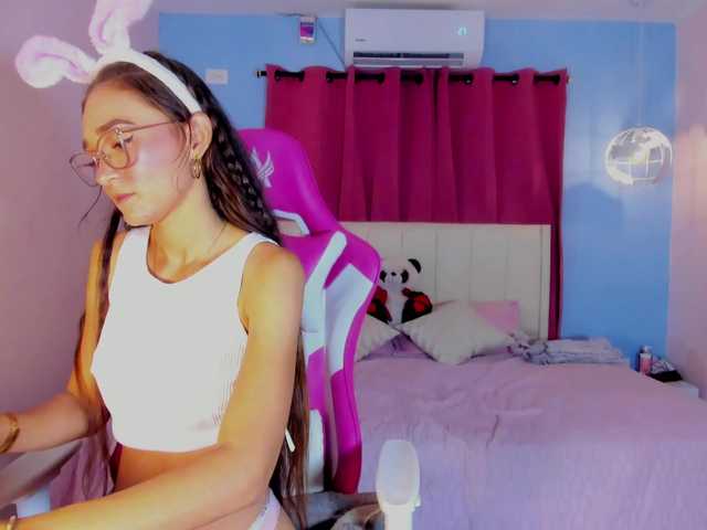 Alizzon-blake live webcam show