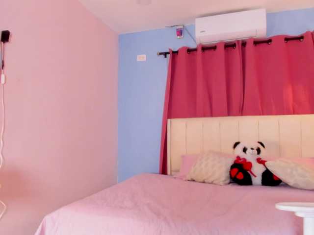 Alizzon-blake live cam on BongaCams