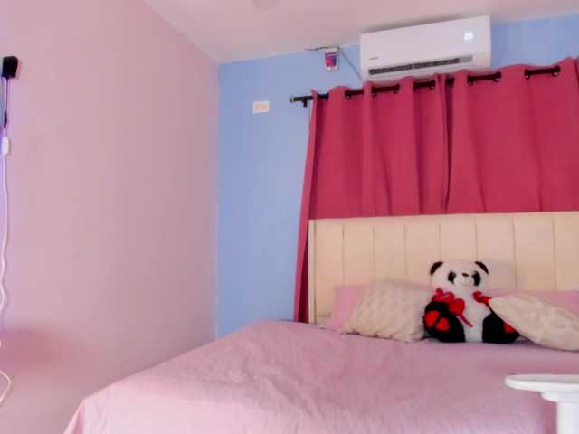 Alizzon-blake live cam on BongaCams