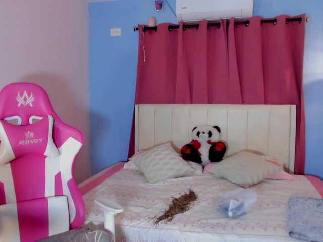 Alizzon-blake live cam on BongaCams