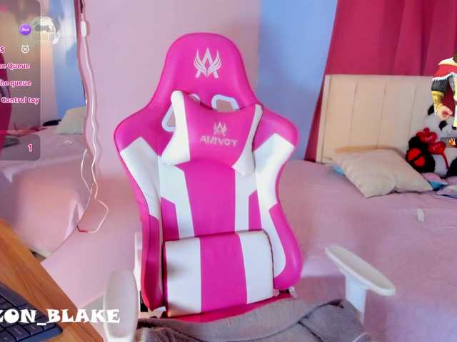 Alizzon-blake live cam on BongaCams