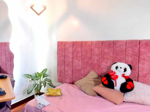 Alizzon-blake live cam on BongaCams