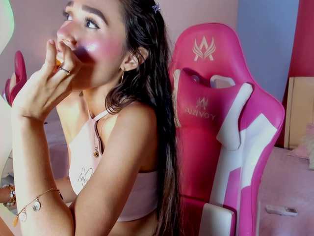 Alizzon-blake live cam on BongaCams