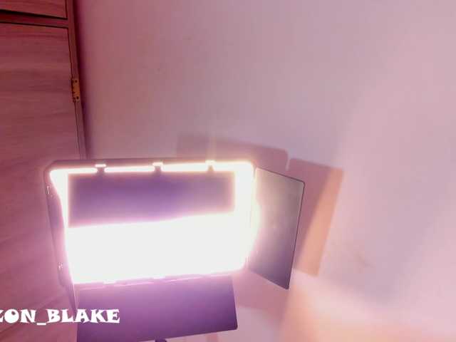 Alizzon-blake live cam on BongaCams