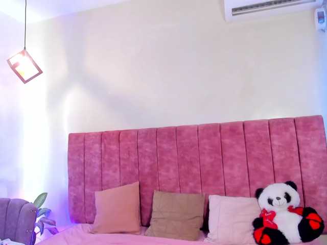 Alizzon-blake live cam on BongaCams