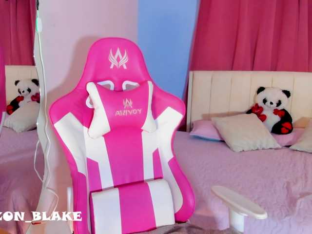 Alizzon-blake live cam on BongaCams