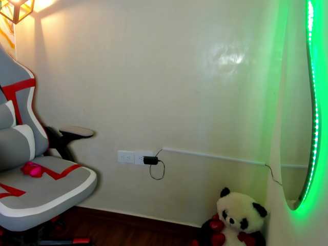 Alizzon-blake live cam on BongaCams
