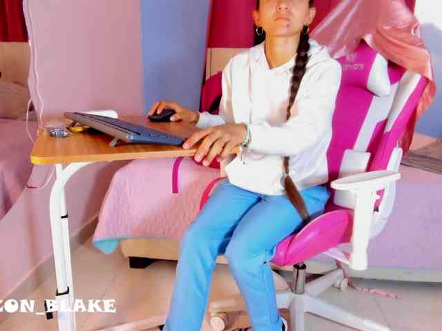 Alizzon-blake webcam