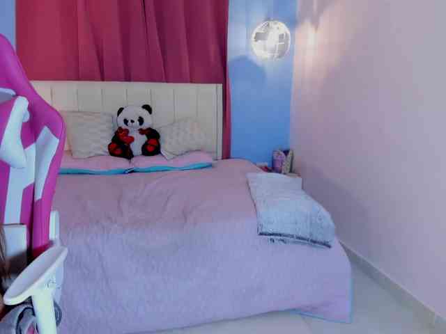 Alizzon-blake's cam show statistics and live stream