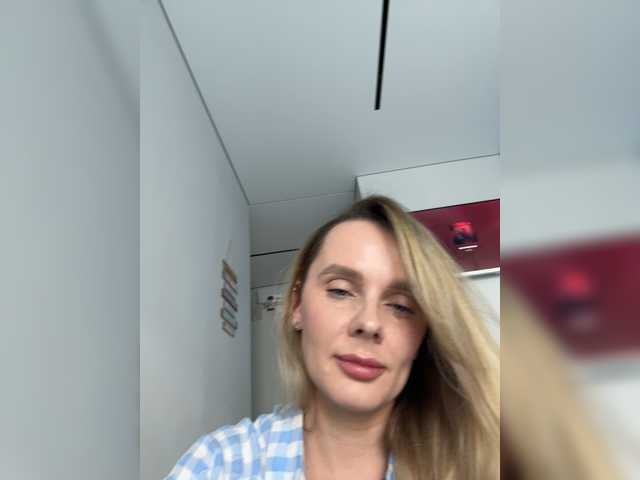 Liza85009 live cam on BongaCams