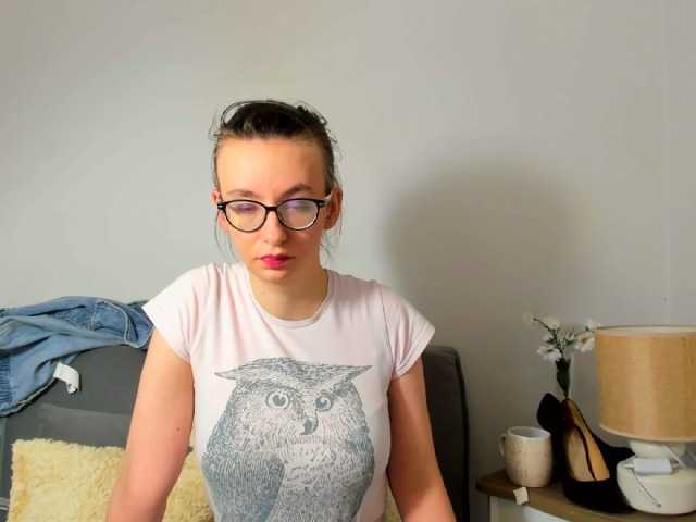 AnnaWonderful live cam on BongaCams