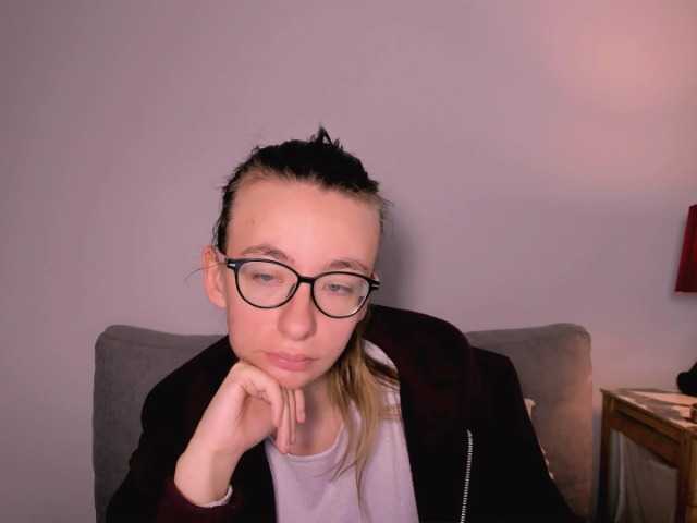 AnnaWonderful live cam on BongaCams