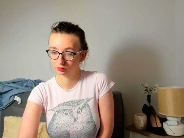 AnnaWonderful live cam on BongaCams
