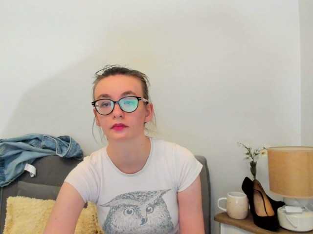 AnnaWonderful live cam on BongaCams