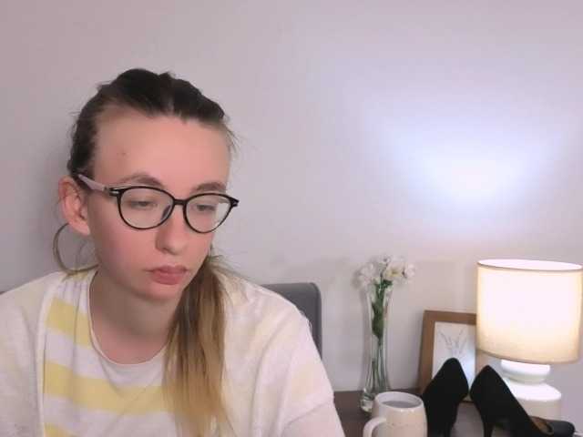 AnnaWonderful live webcam show