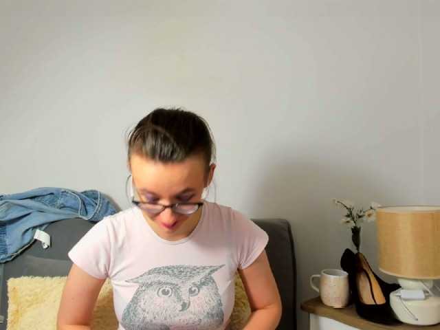 AnnaWonderful live cam on BongaCams