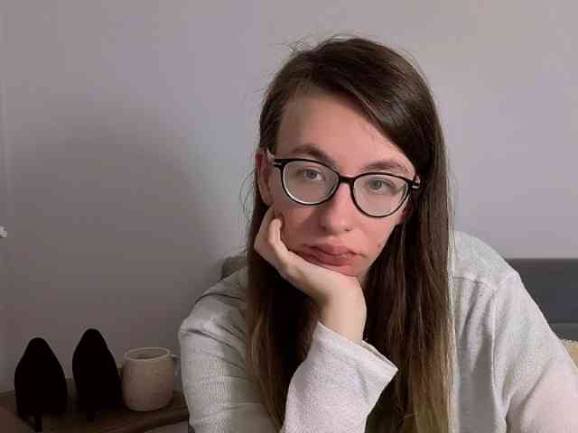 Model: AnnaWonderful