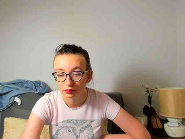 Model: AnnaWonderful