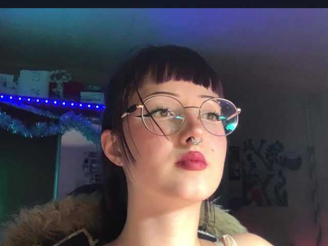 MilanaZaya live cam on BongaCams