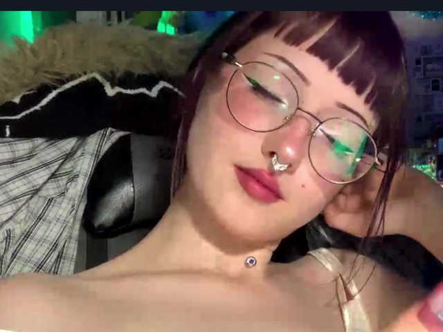 MilanaZaya live cam