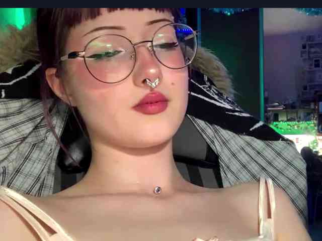 MilanaZaya webcam