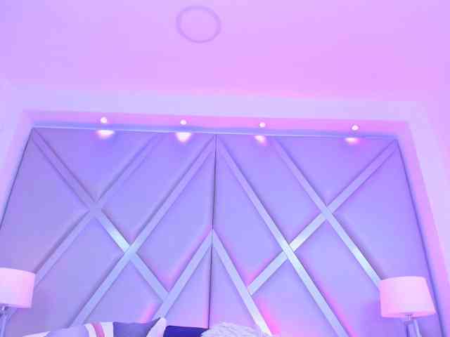 JadeHarlow webcam