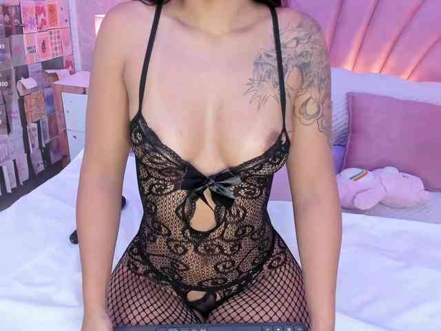 JadeHarlow webcam