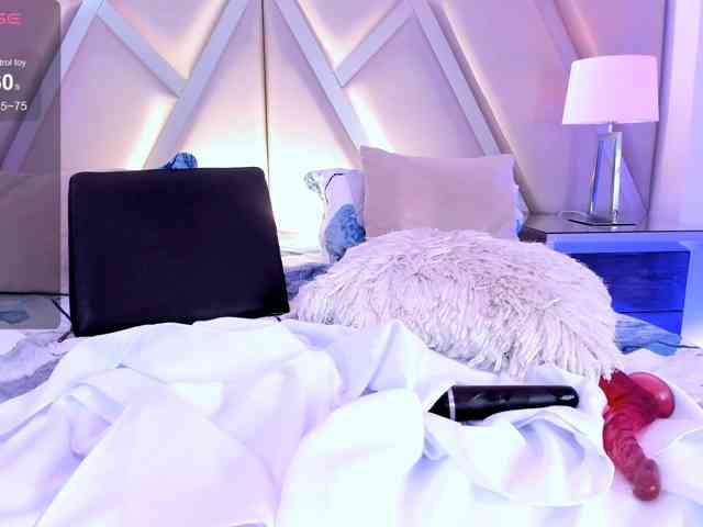 JadeHarlow webcam