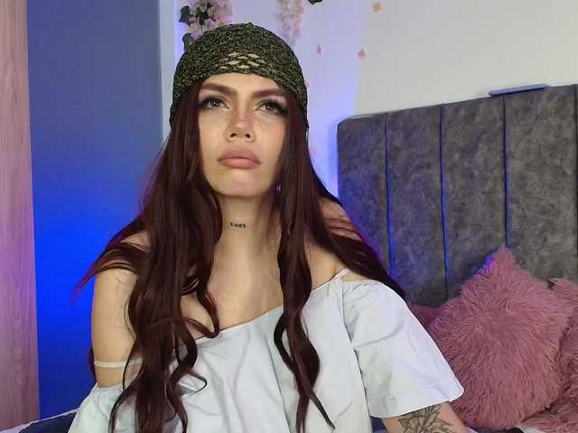 andraarosse live cam on BongaCams
