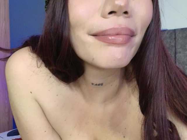andraarosse live cam on BongaCams