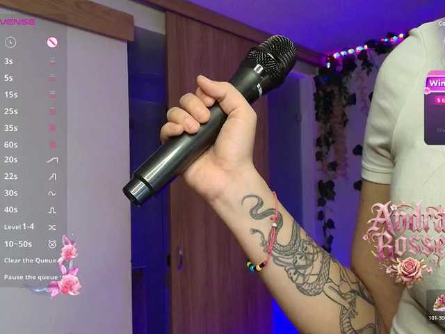 andraarosse live cam on BongaCams