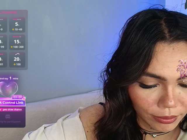 andraarosse live cam on BongaCams