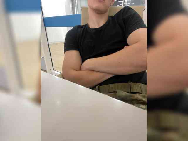 Soldat-7 Sex Cam Show