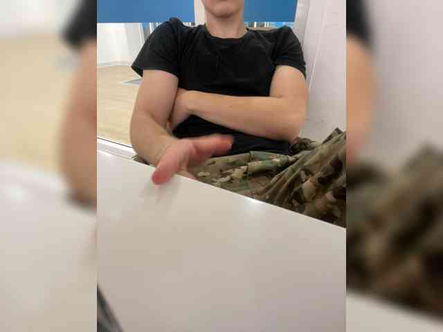 Soldat-7 Sex Cam Show
